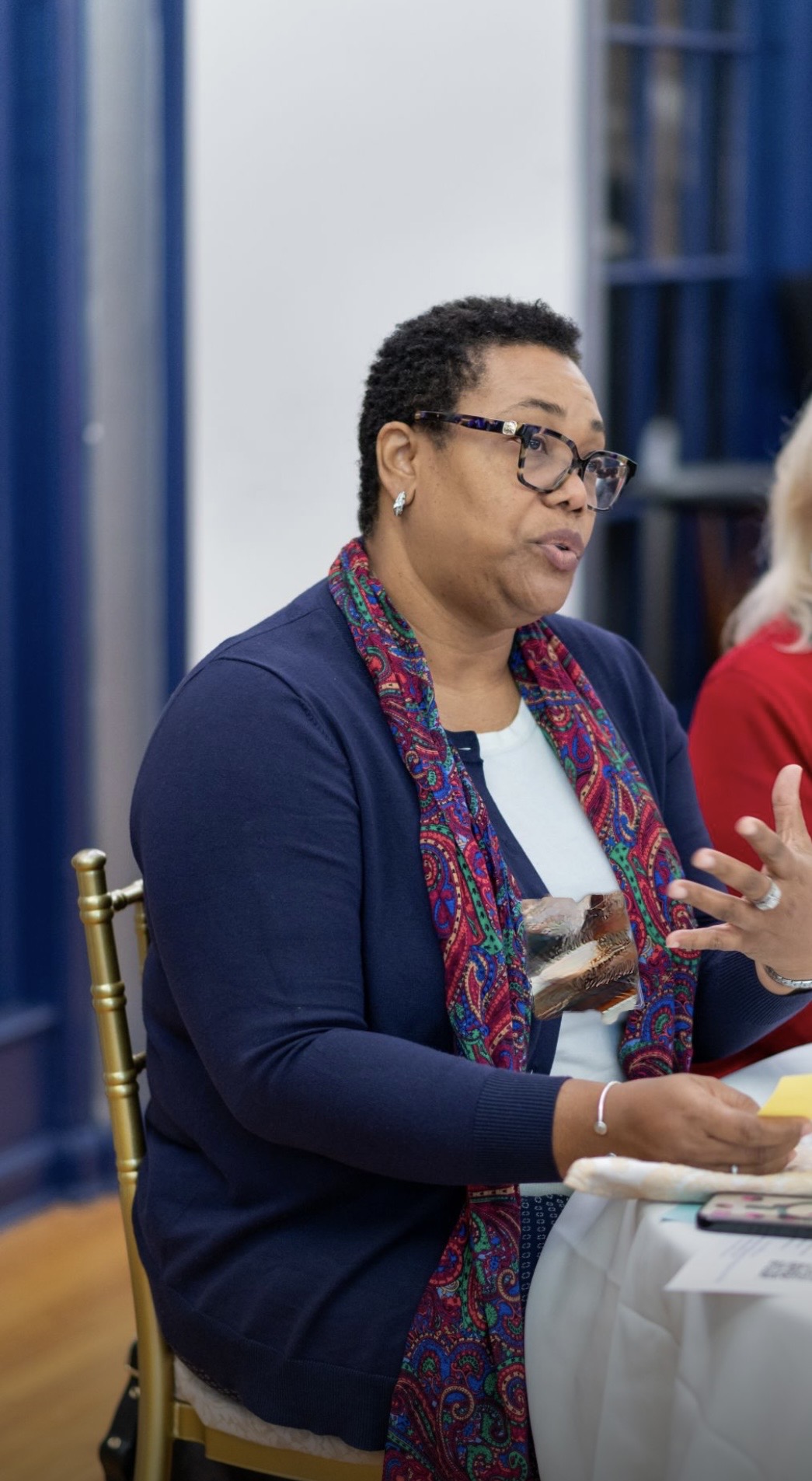 Gayon Buchanan facilitating a caregiver support conversation